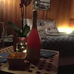 Botel D'hotes Sur La Meuse A Bord De La Peniche Formigny