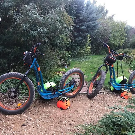 船屋 D'hotes Sur La Meuse A Bord De La Peniche Formigny