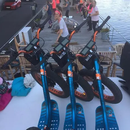 船屋 D'hotes Sur La Meuse A Bord De La Peniche Formigny *