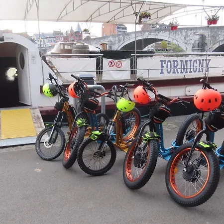 船屋 D'hotes Sur La Meuse A Bord De La Peniche Formigny