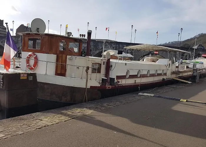Botel D'hotes Sur La Meuse A Bord De La Peniche Formigny