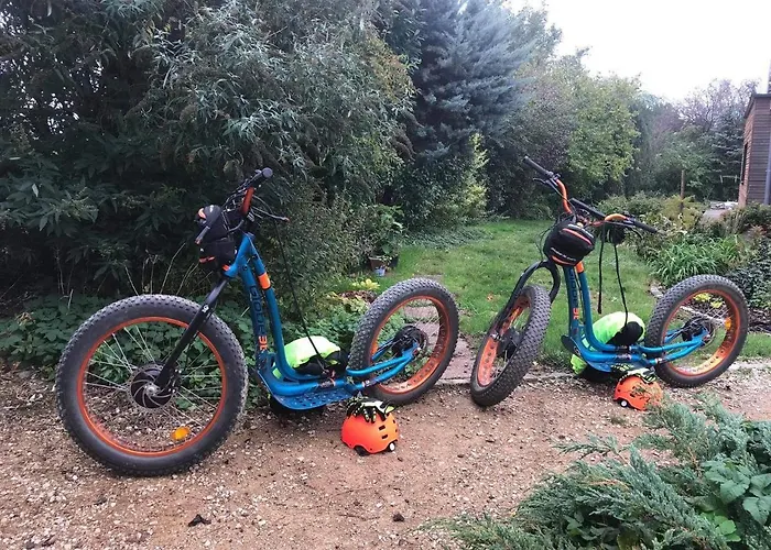 Botel D'hotes Sur La Meuse A Bord De La Peniche Formigny