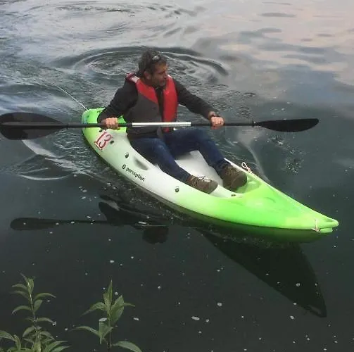 D'hotes Sur La Meuse A Bord De La Peniche Formigny Namur